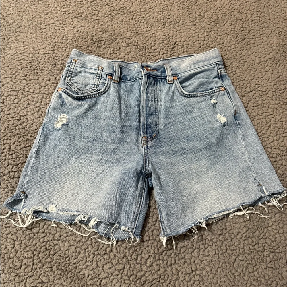 Free People “We The Free” Makai Cut‎ offs- High-Rise Distressed Denim Shorts